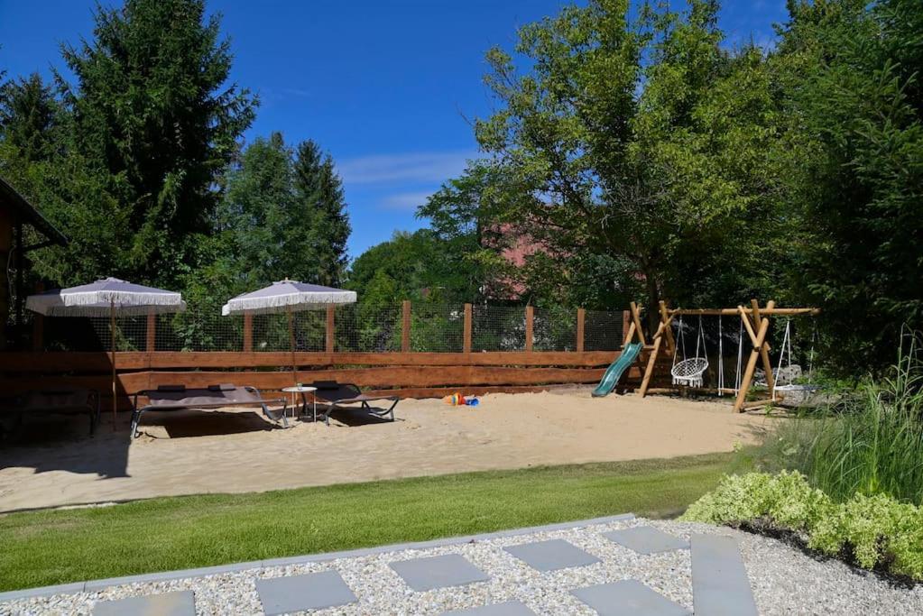 Polana Slowikowa 5 Star- Domek W Gorach Z Jacuzzi, Sauna,Basen,Ogrod Z Lasem, Kominek I Narty Stroza  Exteriör bild